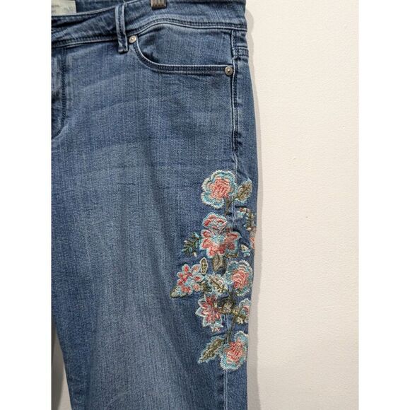 J. Jill Authentic Fit Stretch Denim Floral Embroidered Cropped Capri Jeans, 16P - Picture 9 of 14